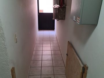 Exclusiva Residencia en Villas del Mesón, Gran Jardín, 4 Rec, Garage 6 Autos