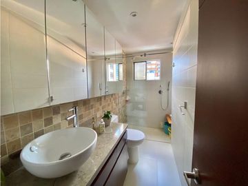 VENTA REMODELADO APTO NOGAL 2 ALCOBAS 117m2