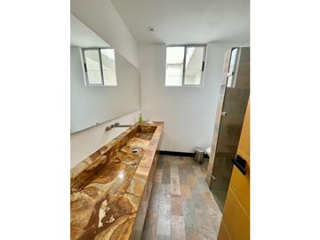 HERMOSO APARTAMENTO AMOBLADO EN EL POBLADO EN SAN FERNANDO PLAZA