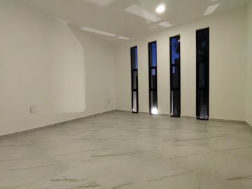 CASA EN VENTA PARQUE SANTIAGO LOMAS DE ANGELOPOLIS II