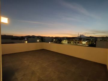CASA EN VENTA PARQUE SANTIAGO LOMAS DE ANGELOPOLIS II