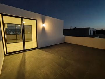 CASA EN VENTA PARQUE SANTIAGO LOMAS DE ANGELOPOLIS II