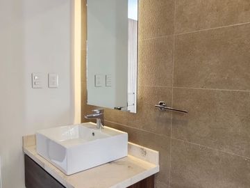CASA EN VENTA PARQUE SANTIAGO LOMAS DE ANGELOPOLIS II
