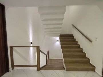 CASA EN VENTA PARQUE SANTIAGO LOMAS DE ANGELOPOLIS II