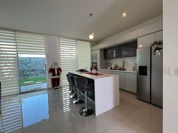 CASA EN VENTA CON RECÁMARA EN PB. FRACC. PASEO DEL PARQUE CON CASA CLUB, GIMNASI