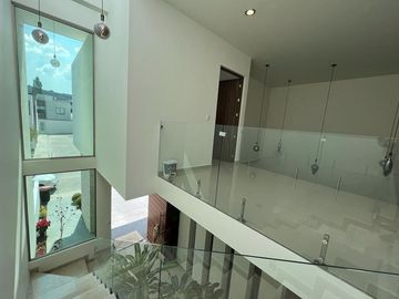 CASA EN VENTA CON RECÁMARA EN PB. FRACC. PASEO DEL PARQUE CON CASA CLUB, GIMNASI