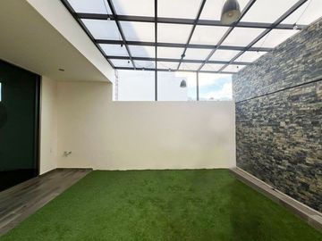 CASA EN VENTA CON RECÁMARA EN PB. FRACC. PASEO DEL PARQUE CON CASA CLUB, GIMNASI