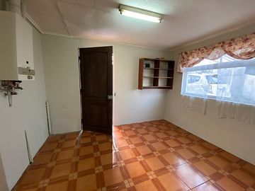 Se vende casa de dos pisos en Villa Chillán