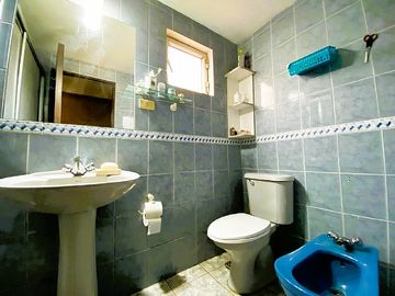 Se vende casa de dos pisos en Villa Chillán