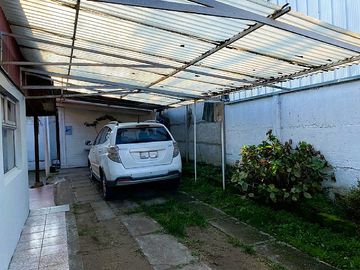 Se vende casa de dos pisos en Villa Chillán