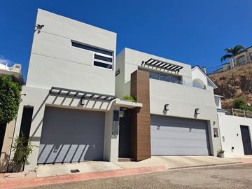 Venta de Casa en Hacienda Aguacaliente