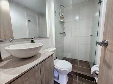 VENTA APARTAMENTO EN NIQUIA,  PISO ALTO.
