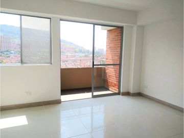 VENTA APARTAMENTO EN NIQUIA,  PISO ALTO.