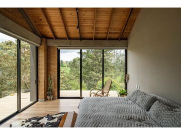 VENTA HERMOSA CASA CAMPESTRE EN EL RETIRO