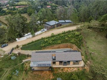 VENTA HERMOSA CASA CAMPESTRE EN EL RETIRO