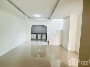 2 Bedroom Townhouse for sale in Khlong Sam, Pathum Thani