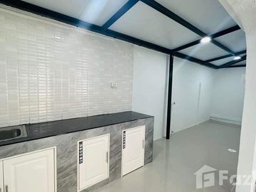 2 Bedroom Townhouse for sale in Khlong Sam, Pathum Thani