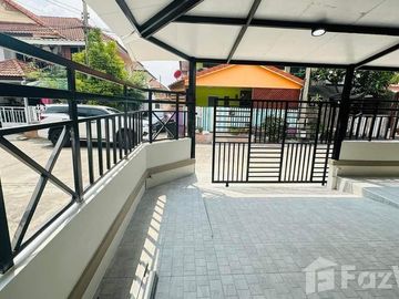 2 Bedroom Townhouse for sale in Khlong Sam, Pathum Thani