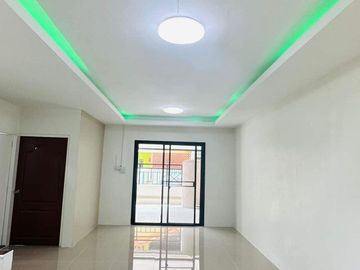2 Bedroom Townhouse for sale in Khlong Sam, Pathum Thani
