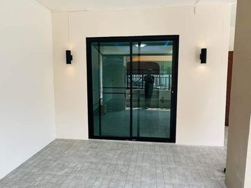 2 Bedroom Townhouse for sale in Khlong Sam, Pathum Thani