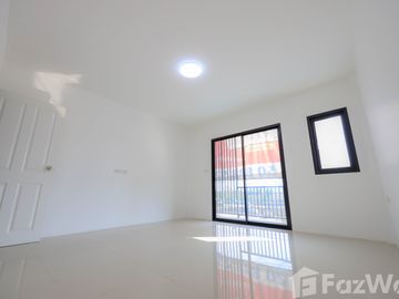 3 Bedroom Townhouse for sale in Khlong Song, Pathum Thani