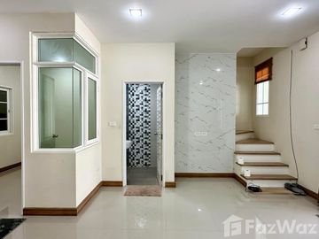 4 Bedroom Townhouse for sale at Golden Town Wongsawang-Khae Rai