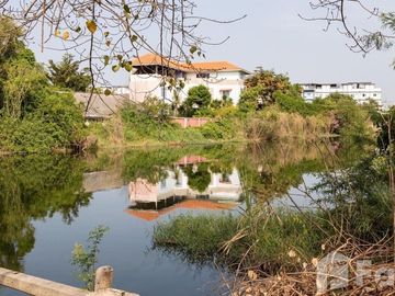 3 Bedroom Townhouse for sale at Baan Pluem 1