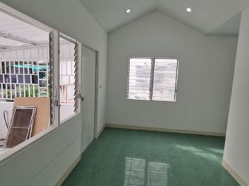 2 Bedroom Townhouse for sale at Mu Baan Kaewkuan 2