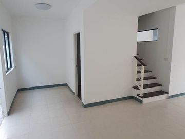 3 Bedroom Townhouse for sale at Baan Pruksa 52/1