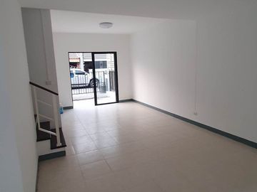 3 Bedroom Townhouse for sale at Baan Pruksa 52/1