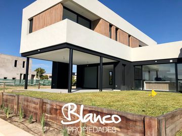 Casa en Venta en Puertos, Escobar, G.B.A. Zona Norte, Argentina