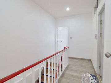 2 Bedroom Townhouse for sale at Baan Paparnakorn