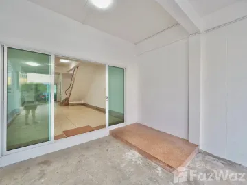 2 Bedroom Townhouse for sale at Baan Paparnakorn