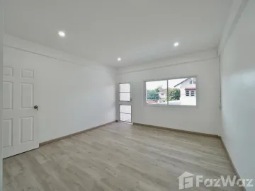 2 Bedroom Townhouse for sale at Baan Paparnakorn