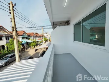 2 Bedroom Townhouse for sale at Baan Paparnakorn