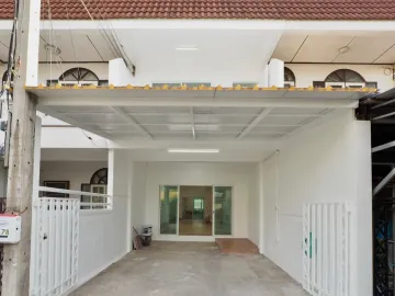 2 Bedroom Townhouse for sale at Baan Paparnakorn