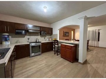 Casa en venta grande con alberca en San Juan Del Río 7 habitaciones 5