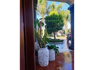 Casa en venta grande con alberca en San Juan Del Río 7 habitaciones 5