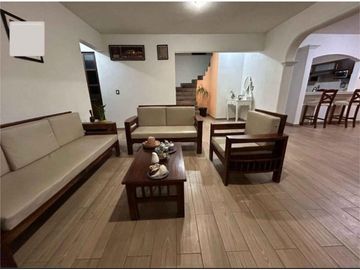 Casa en venta grande con alberca en San Juan Del Río 7 habitaciones 5