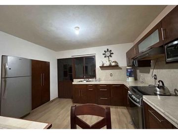Casa en venta grande con alberca en San Juan Del Río 7 habitaciones 5