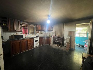 Casa en venta - 3 Dormitorios 2 Baños - 130.000Mts2 - Verónica