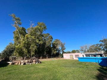 Casa en venta - 3 Dormitorios 2 Baños - 130.000Mts2 - Verónica