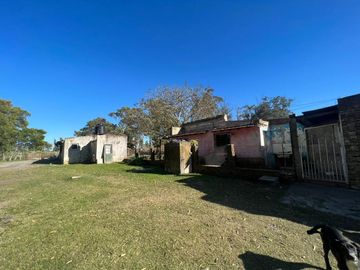 Casa en venta - 3 Dormitorios 2 Baños - 130.000Mts2 - Verónica