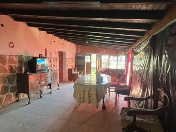 Casa en venta - 3 Dormitorios 2 Baños - 130.000Mts2 - Verónica