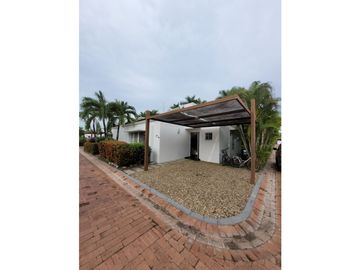 VENTA HERMOSA CASA CAMPESTRE RICAURTE CUNDINAMARCA