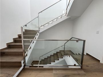 Casa en venta en San Juan Del Río en Santuaria 4 habitaciones