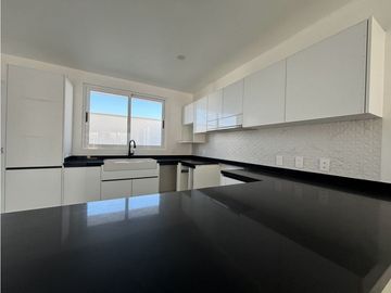 Casa en venta en San Juan Del Río en Santuaria 4 habitaciones