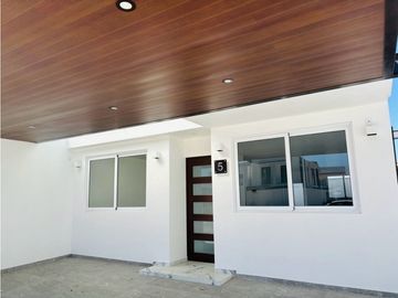 Casa en venta en San Juan Del Río en Santuaria 4 habitaciones