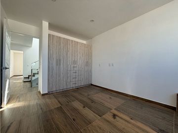 Casa en venta en San Juan Del Río en Santuaria 4 habitaciones