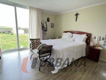 VENTA RESIDENCIA EXCLUSIVA EN SERENA GOLF